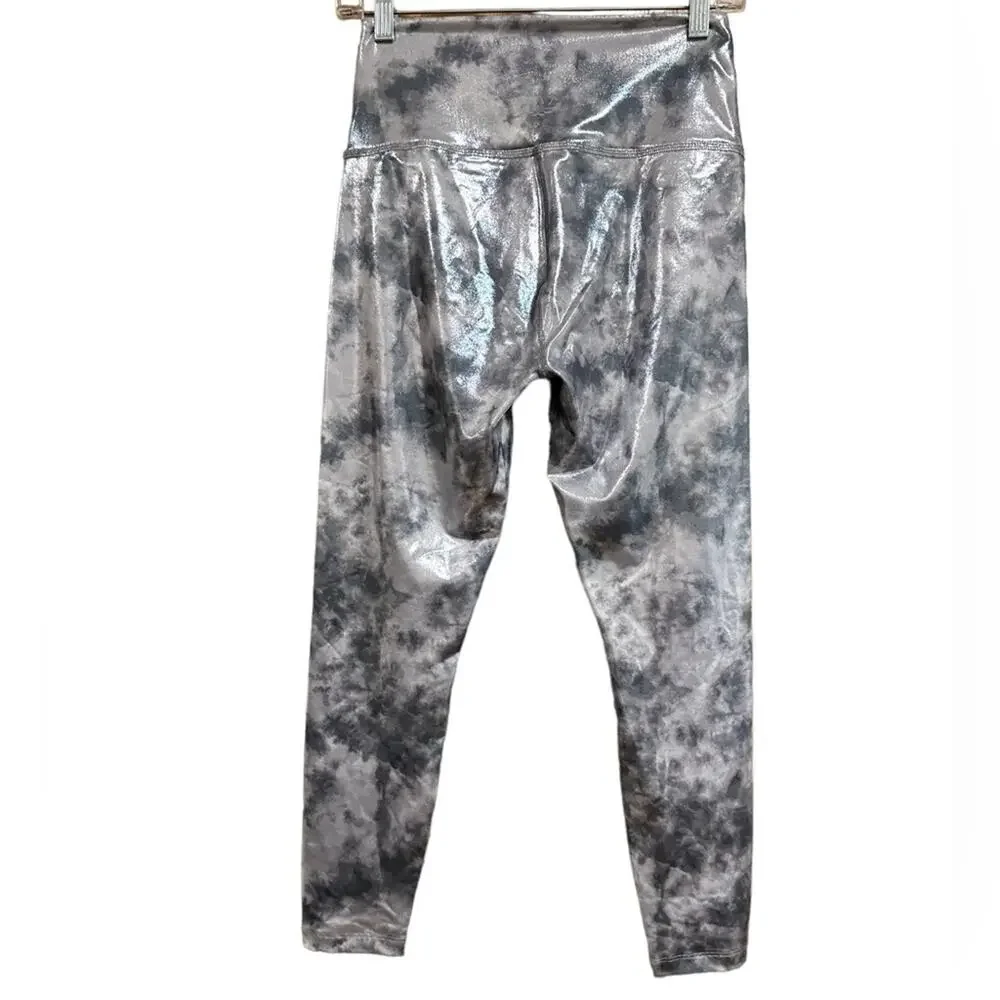 Beyond Yoga Metallic Leggings Size Medium